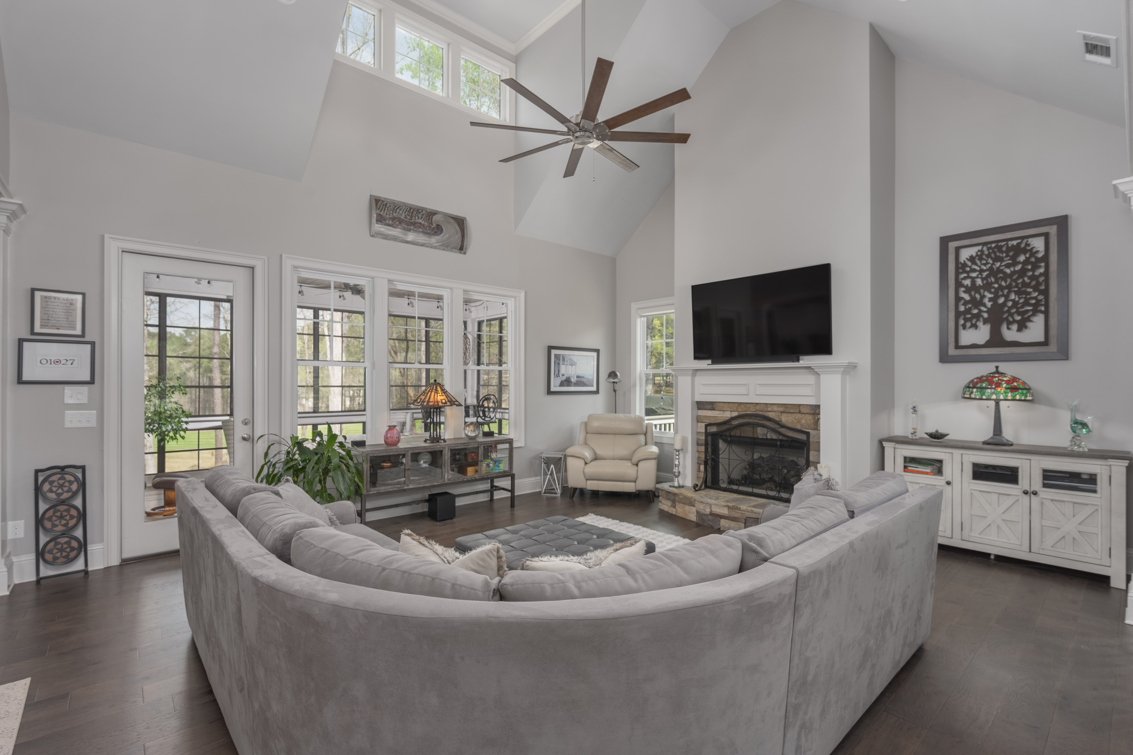 1140 Long Cove Drive image 6